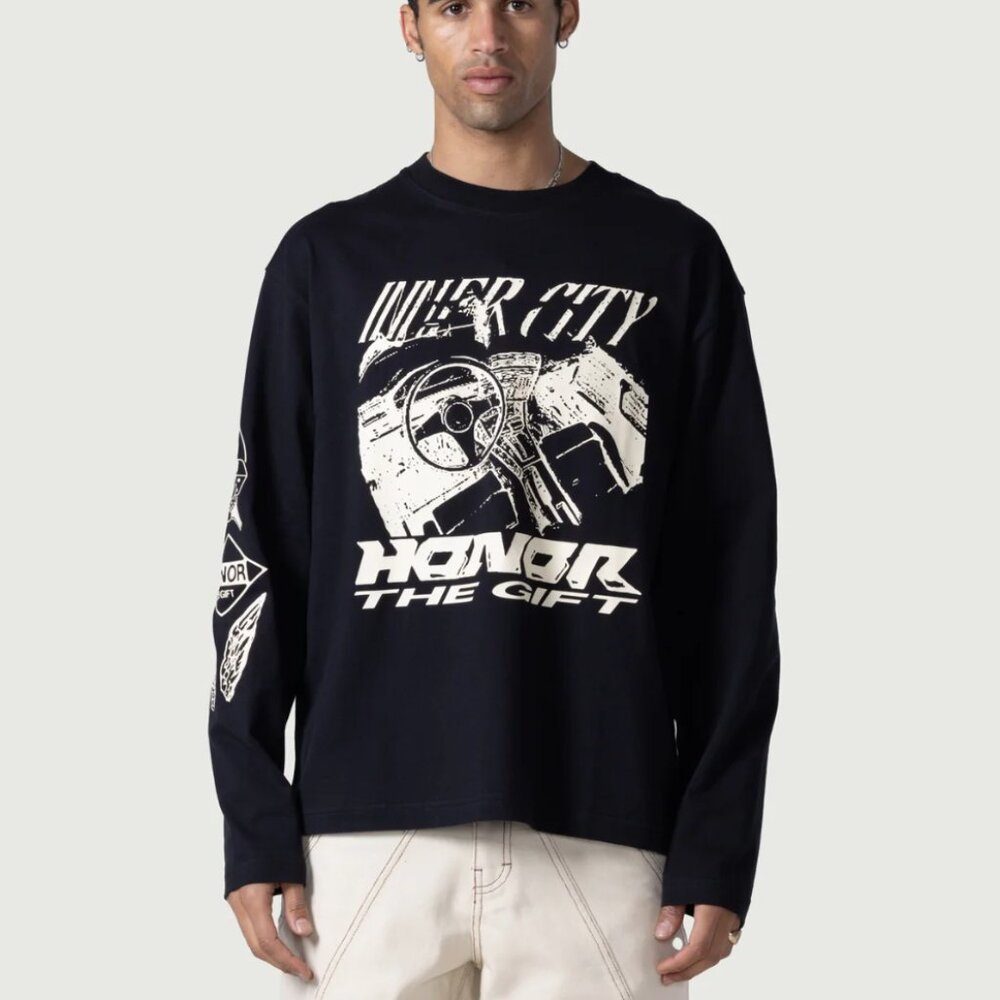 HONOR THE GIFT Driving Graphic Long Sleeve T-Shirt - NWT, black, small